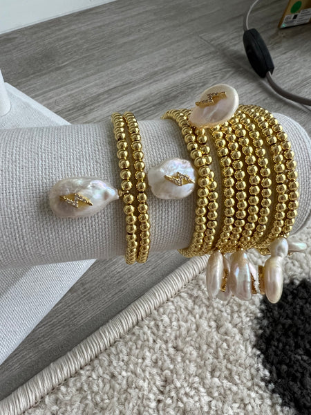 Bolts Pearl Bracelet - Gold