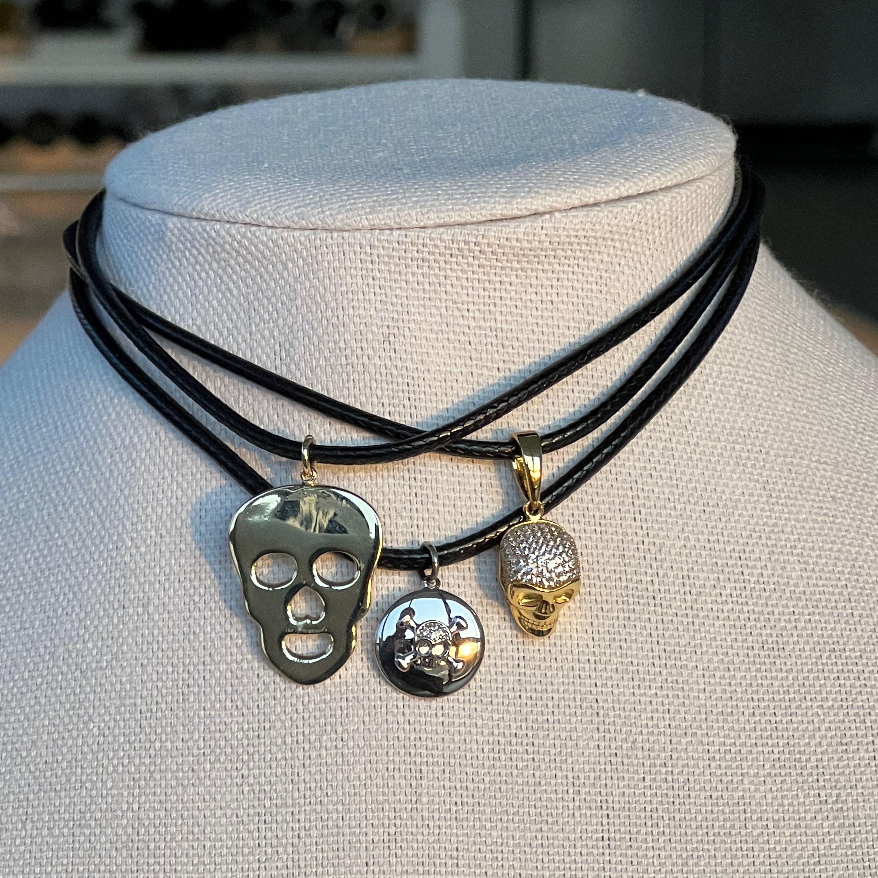 Chikerd Assorted chokers | Kimberley Model